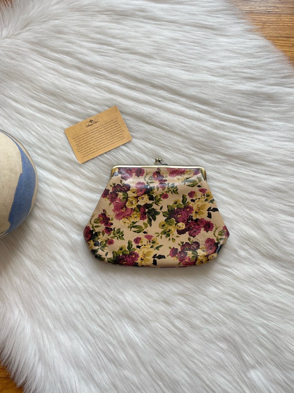 Patricia Nash kisslock leather wristlet clutch bag